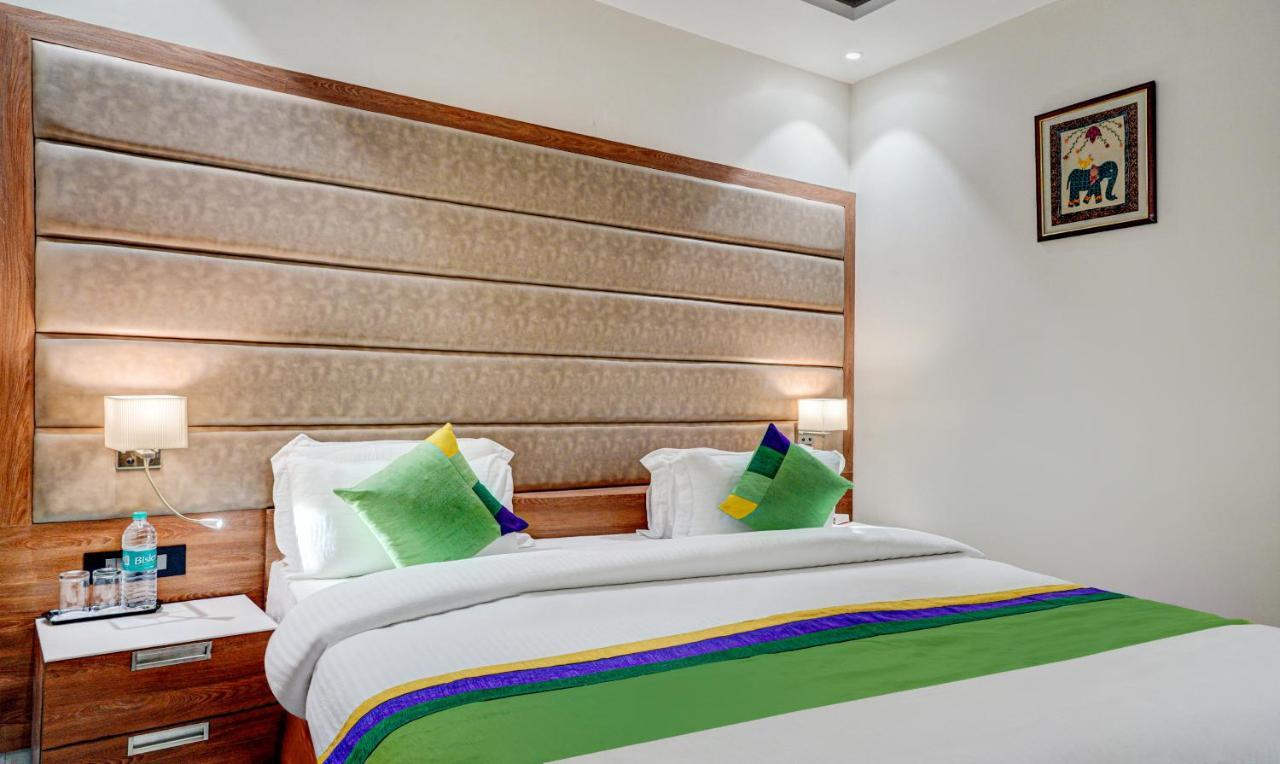 Hotel Sun Grand Дехрадун Екстериор снимка